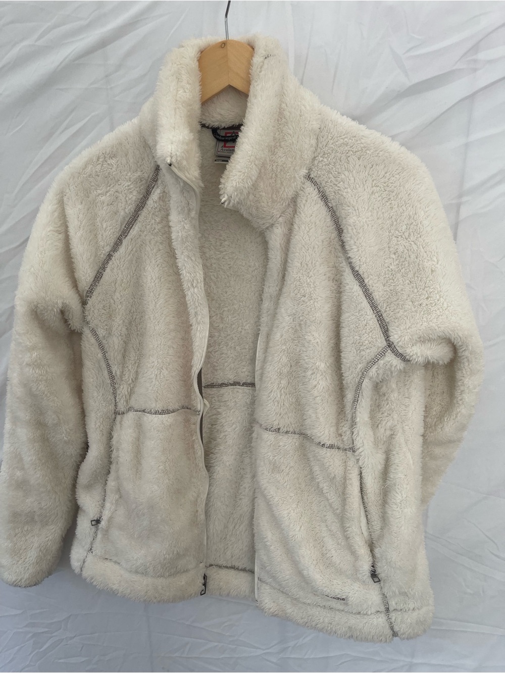 Avalanche Cream Teddy Fleece Jacket- Large!